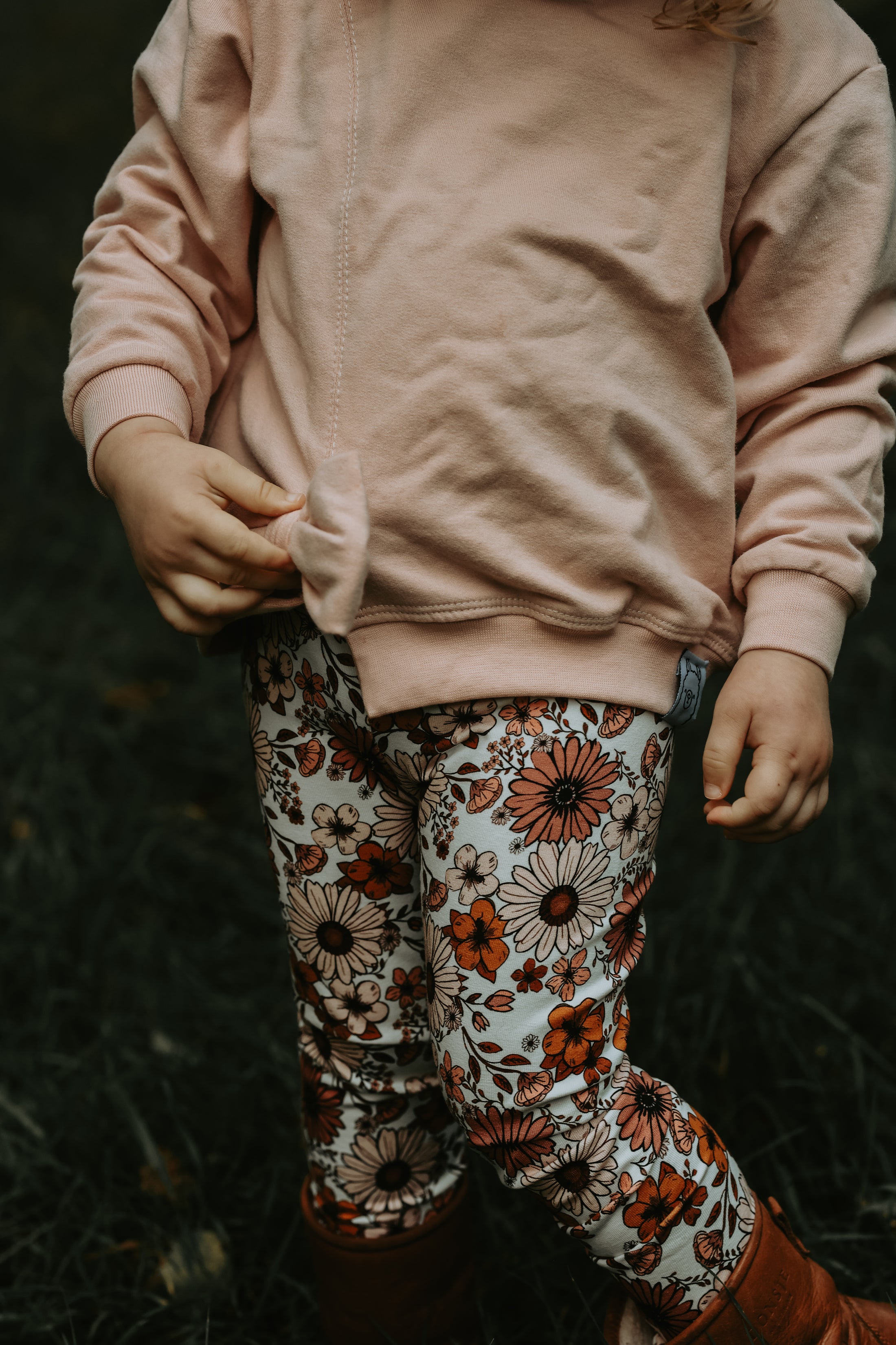 Handgemaakte zachte sweater voor meisjes in roze tint
