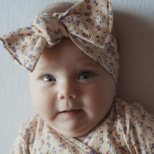 Handgemaakt haarbandje voor baby’s, maat 0–3 maanden, met bloemetjesprint