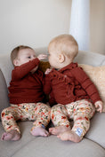 Afbeelding laden in Galerijviewer, Baby overslagshirtje roest met ruffle – Noa&Djé
