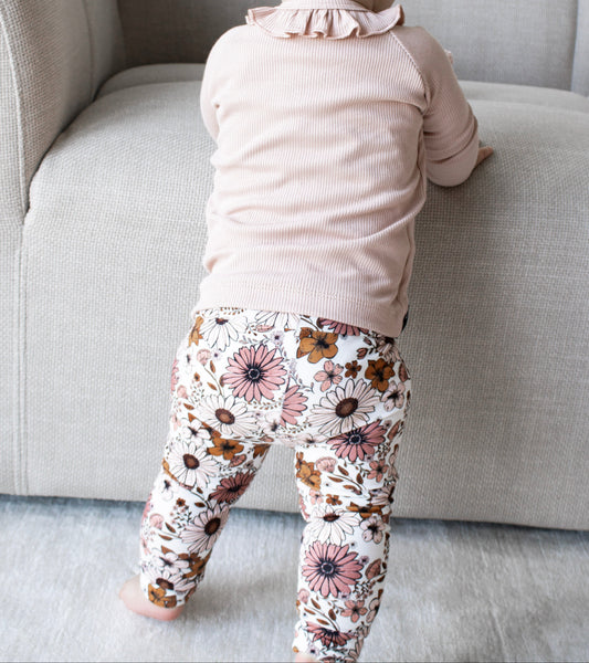 Babybroekje Madelief met bloemenprint – Noa&Djé